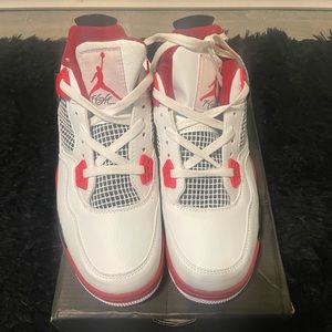 Air Jordan 4 Retro OG ‘Fire Red’